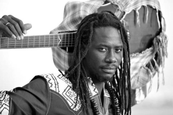 Sortie de son nouvel Album : Carlou D à cœur ouvert avec RFI Musique…