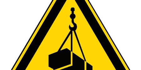 Danger signalé ! Le pont ‘’Sénégal 92’’ à moitié affaissé, des piétons se faufilent en son dessous