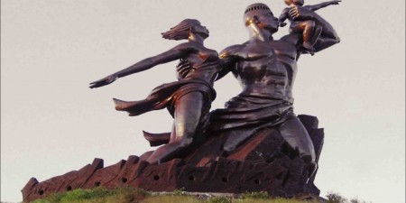 Wade aperçu au Monument de la renaissance