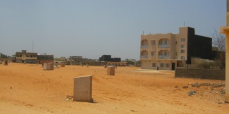 Indexé dans le bradage de terres à Malika, le  maire, Momar Talla  Gadiaga balaie d’un revers de main