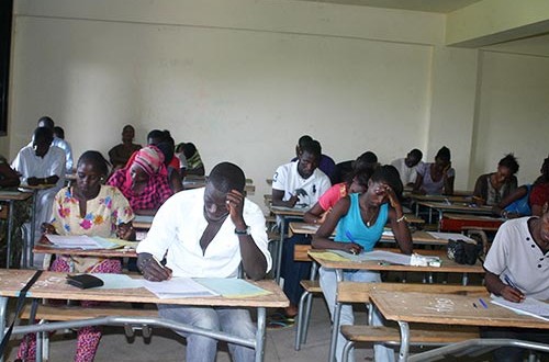 Mbour Un directeur d’école disparaît avec les frais de dossiers du Bac et laisse près de 200 élèves dans le désarroi