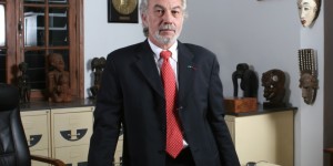 Faites connaissance avec l’entrepreneur mécène, Gérard Sénac, PDG d’Eiffage  Sénégal