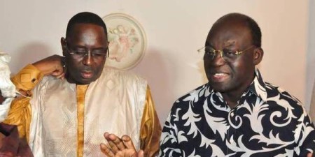 Quand Tapha ‘’joue du riiti’’ pour Macky, voilà ce que ça donne…