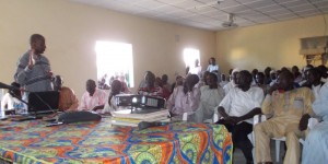 Tchad/Projections à Mongo : le turban et les lunettes de M. Habré ne passent pas
