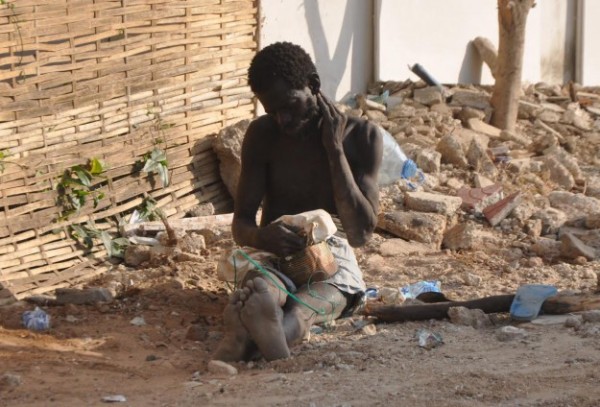 Colobane : Un malade mental blesse grièvement un talibé, des hommes présents y assistent impuissants…