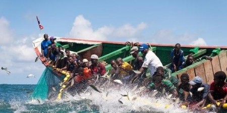 Saint-Louis  Une pirogue chavire faisant neuf morts dont des enfants