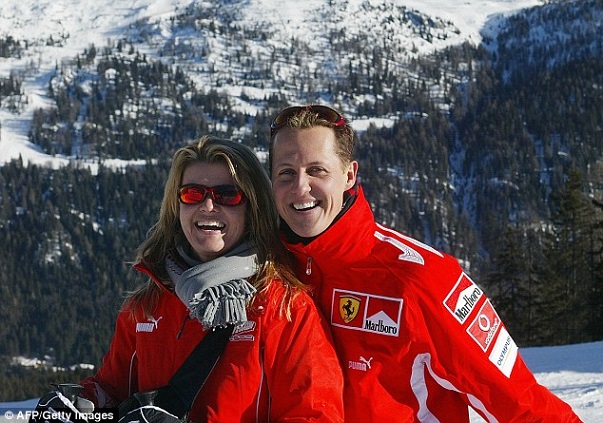 Progrès notés dans l’état physique de Michael Schumacher,  information d’un magazine allemand aussitôt démentie par ses proches