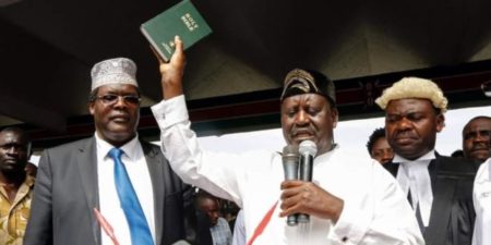 Kenya : arrestation d’un député aperçu à la prestation de serment de l’opposant Raila Odinga
