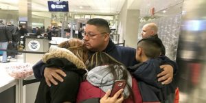 Durcissement des lois anti-immigration de Trump : Marié à une Américaine, un Mexicain expulsé des Etats-Unis après 29 ans de présence…