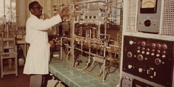 Mercredi 7 février 2018: 32ème Anniversaire du Rappel à Dieu du Professeur Cheikh Anta Diop qui repose à Tcheytou (Baol)