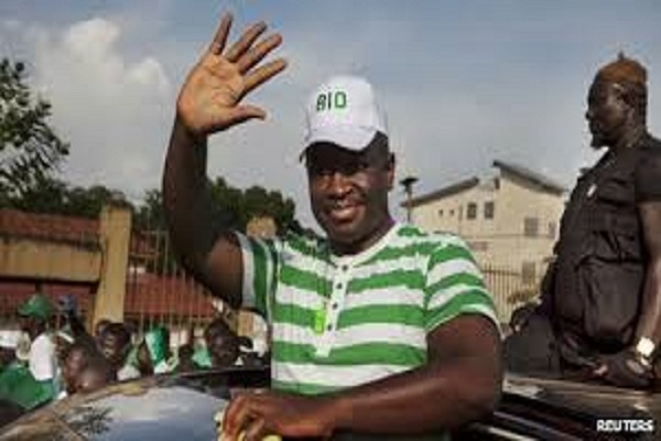 Présidentielle sierra-léonaise : l’opposant Julius Maada Bio en tête des résultats provisoires