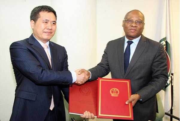 Coopération : La CEDEAO et la Chine signent  un accord pour la construction du nouveau quartier général de la commission ouest africaine