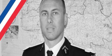 Gendarme offrant sa vie pour sauver des vies : la France va rendre un «hommage national» à Arnaud Beltrame, «tombé en héros»