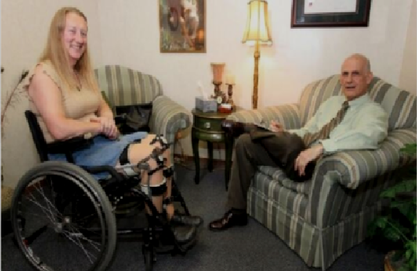 Utah/Etats-Unis : une femme, la soixantaine, veut réaliser son rêve d’enfance « être handicapée »