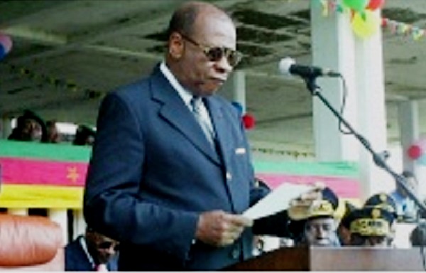 Cameroun : une vingtaine de personnalités interdites de sortie du territoire national