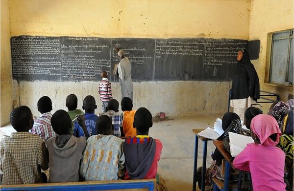 Mali :  des séries d’enquête menées après la découverte de 10 000 enseignants fictifs