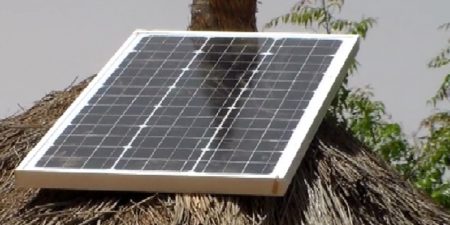 Acte de générosité salué à Louga: Mamadou Mamour Diallo pourvoit des quartiers périphériques en Kits Solaires et postes téléviseurs