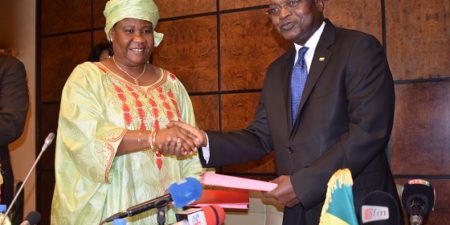 PECHE/SENEGAL- GUINEE BISSAU :  Maria Adjatou Diallo Nadinga  et Oumar Guèye signent la prorogation du protocole