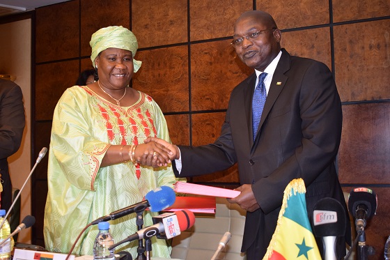 PECHE/SENEGAL- GUINEE BISSAU :  Maria Adjatou Diallo Nadinga  et Oumar Guèye signent la prorogation du protocole