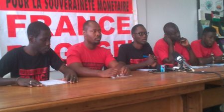 8 membres de « France Dégage » arrêtés