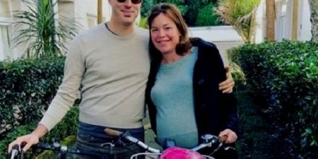 Nouvelle-Zélande : une ministre se rend à son accouchement en conduisant son vélo