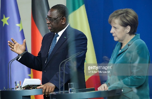 VAngela Merkel à Dakar : Non ! L’Allemagne, selon l’accord de Dublin 3,  n’a pas le droit d’expulser vers le Sénégal, Macky Sall doit aussi revoir ses chiffres
