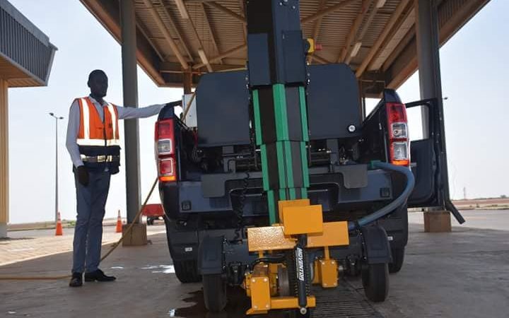 Surveillance de l’état de la piste à l’aéroport Dakar Blaise Diagne : LAS se dote du Skiddometter