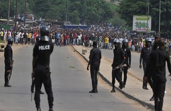 Burkina : l’opposition manifeste pour exige une réponse aux attaques djihadistes dans le pays