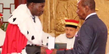 Guinée : le président Alpha Condé, Kéléfa Sall, confirment avoir viré le président de la Cour constitutionnelle