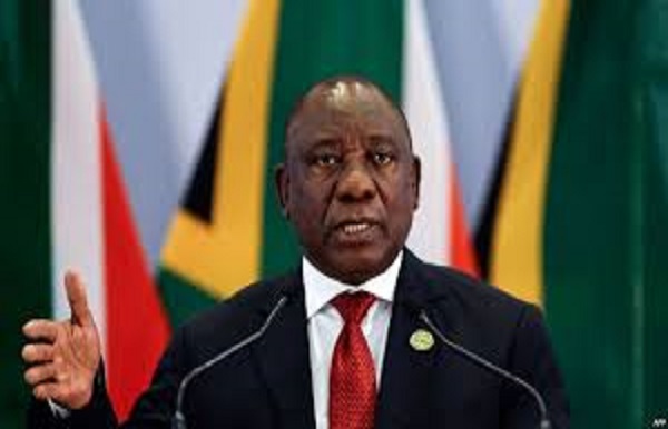 Afrique du Sud : un rapport cite le président Ramaphosa dans un scandale qui ébranle la classe politique