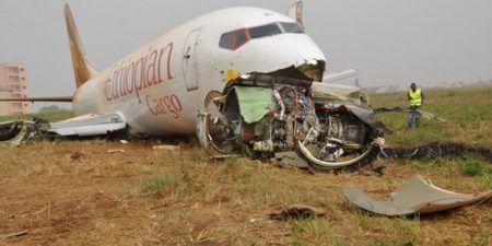 Crash du vol d’Ethiopian Airlines : la boite noire retrouvée, sur décision de la compagnie la flotte d’appareils B-737-Max reste au sol jusqu’à nouvel ordre