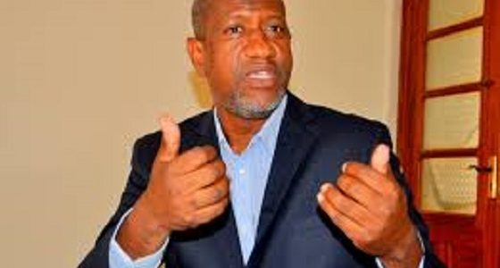 Dakar tire le chapeau à la Première Dame