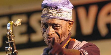 Décès du grand saxophoniste Issa Cissokho : une grande icône de la musique sénégalaise s’en va