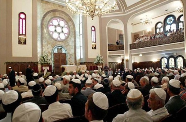 Fusillade dans synagogue : un jeune américain- antisémite et islamophobe- tue une dame et blesse trois autres personnes