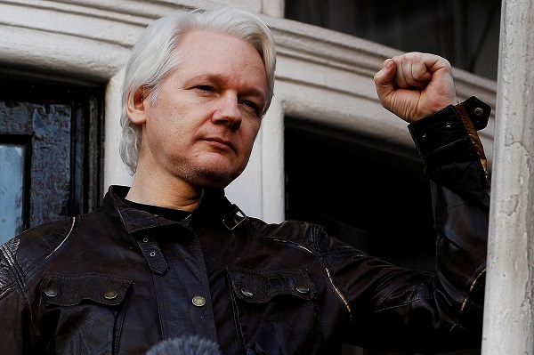 Arrestation de Julian Assange : RSF appelle le Royaume-Uni à respecter le principe de protection des sources journalistiques