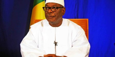 Mali: le président IBK tente de faire baisser la tension et annonce une «dissolution de fait» de la Cour constitutionnelle