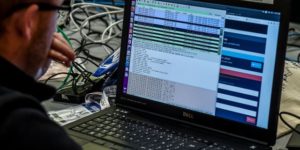 Cybersécurité et  cybercriminalité au Sénégal :  Plaidoyer pour  amener le gouvernement  à adopter une stratégie nationale respectant les droits de l’homme