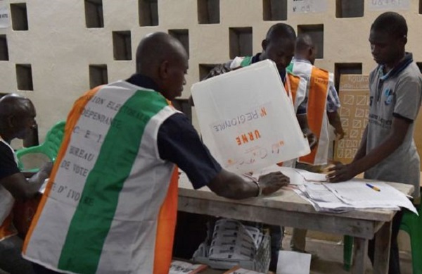 Présidentielle en Côte d’Ivoire : Alassane Ouattara pourrait être candidat si…