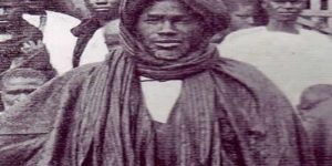 Mame Cheikh Ibrahima Fall, Cheikh Ibra ou Lampe Fall : un coin du voile sur la porte du mouridisme,  un modèle unique en son genre