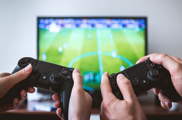 Étude sur les usages et attentes des jeux vidéo : les questions du genre, de la connectivité, et du « mobile money » parmi les préoccupations à Dakar et Abidjan
