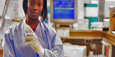 Les femmes sous-représentées dans le domaine de la recherche : des acteurs ambitionnent de renforcer capacités d’intégration