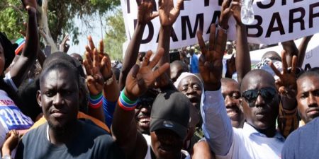 Dimanche, journée de haute tension en Gambie : un bilan encore flou fait était de mort et blessés du côté des manifestants