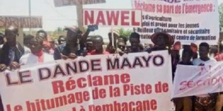 Bitumage de la piste Nawel-Dembacané : manifestation du mouvement ’’Daande Mayo émergent » pour exprimer son ras-le-bol
