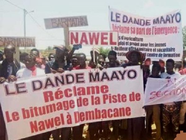 Bitumage de la piste Nawel-Dembacané : manifestation du mouvement ’’Daande Mayo émergent » pour exprimer son ras-le-bol