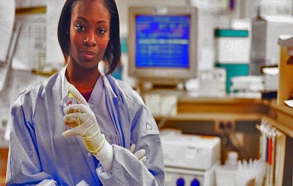 Les femmes sous-représentées dans le domaine de la recherche : des acteurs ambitionnent de renforcer capacités d’intégration