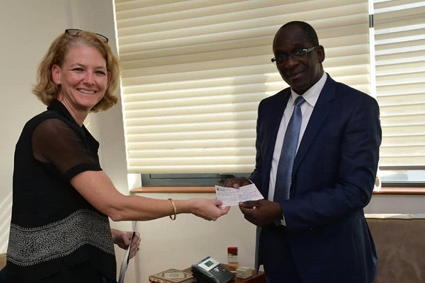 Elan de solidarité contre le Covid-19 : Bateau Hopital Mercy ships offre 90 millions CFA au Ministère de la Santé pour soutenir le Sénégal