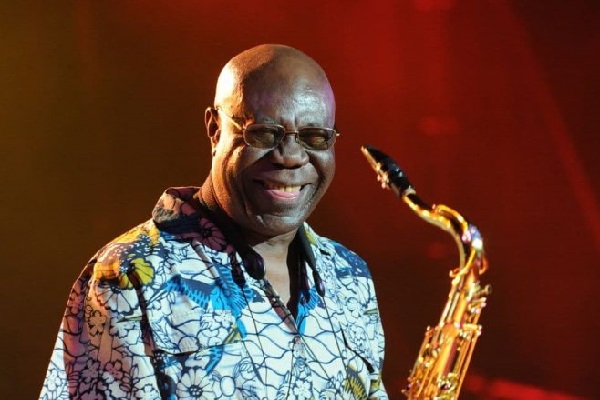 Nécrologie: le musicien et chanteur camerounais Manu Dibango emporté par le Coronavirus