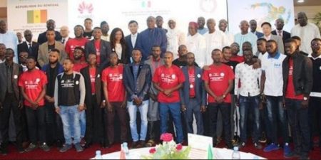 Journée internationale de la jeunesse : Solidarité intergénérationnelle Créer un monde pour tous les âges