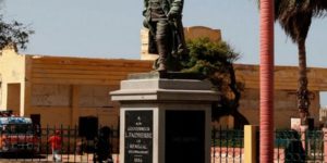 Conscientisation à l’ère de la COVID 19. Faut-il déboulonner et rebaptiser nos édifices? (Par Aly Saleh)