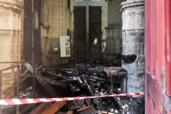 Incendie de la cathédrale gothique de Nantes en France : ce qui s’est passé…(nouvelobs.com)